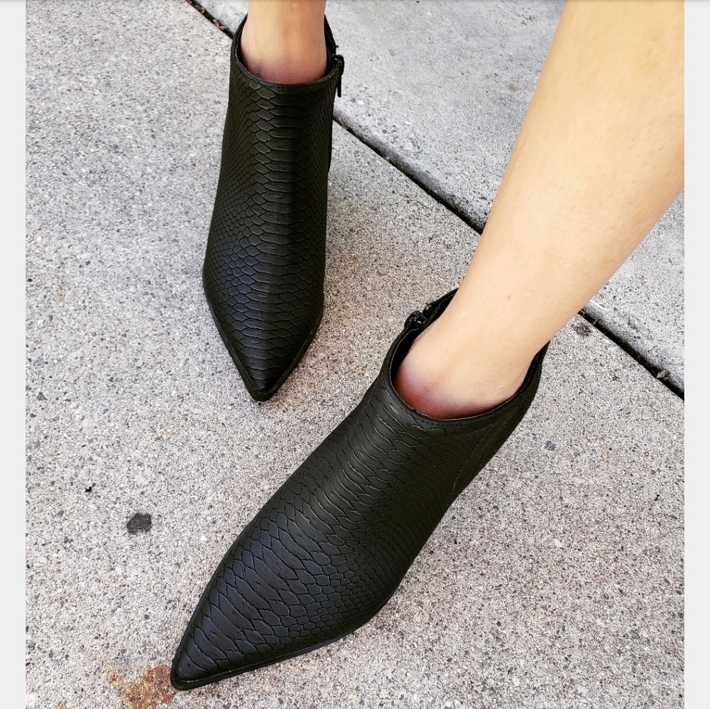 🚨Last Pair🚨//The Alena// black bootie - Picture 4 of 8